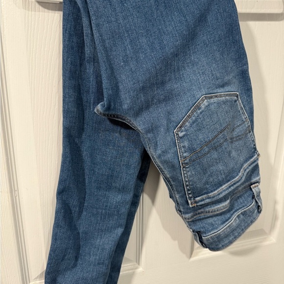 American Eagle Outfitters High Rise Blue Jeans - Picture 5 of 6